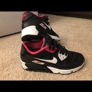 Nike Air Max 90 Y Girls Size 5.5 Black Vivid Pink